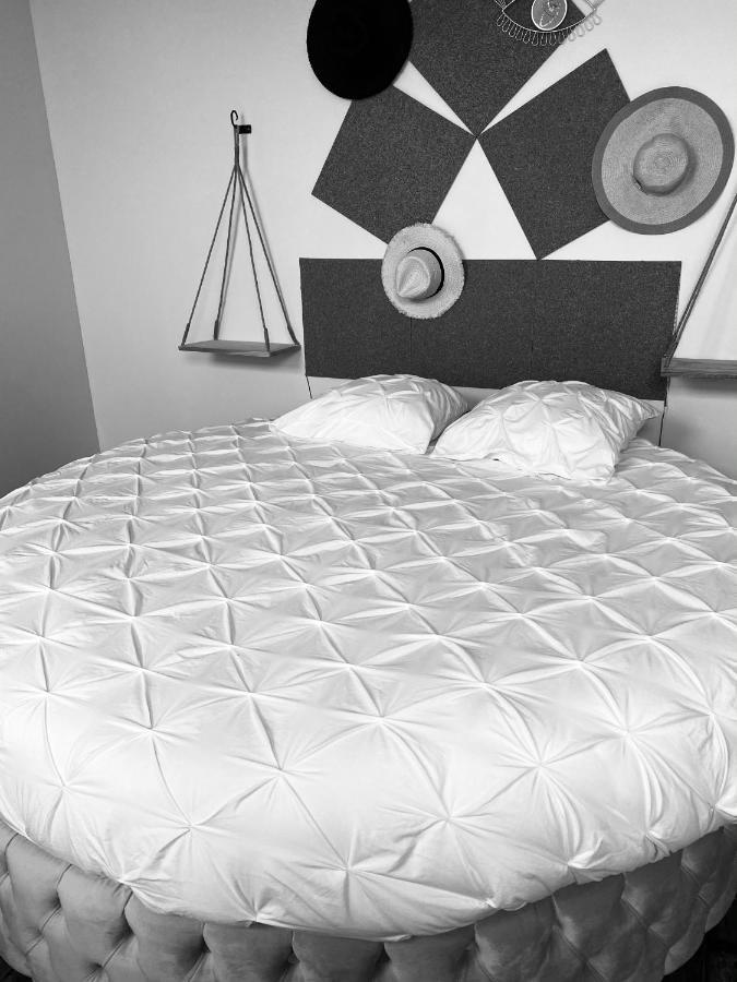 Bed and Breakfast Hypolite Avesnes-sur-Helpe Екстер'єр фото